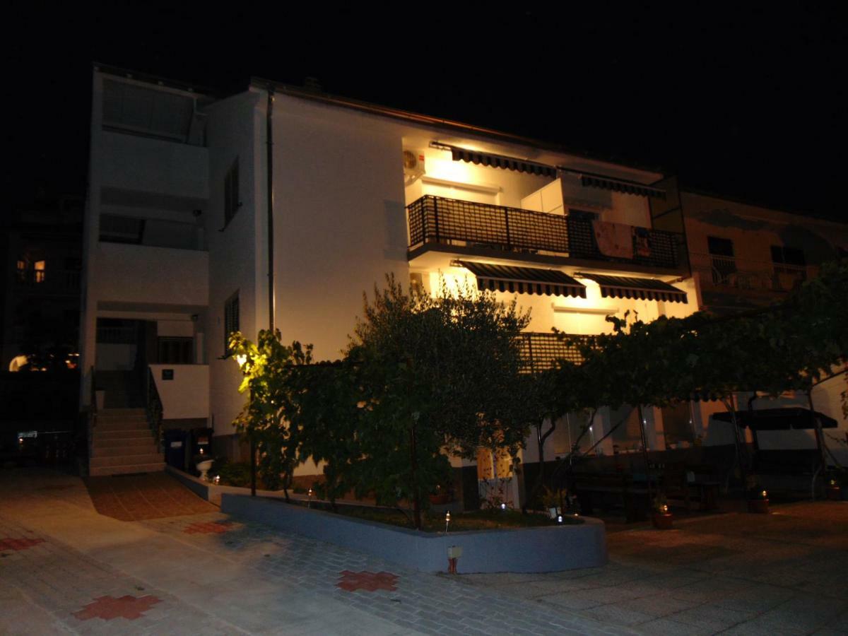 Apartments Marija Malinska Exterior foto